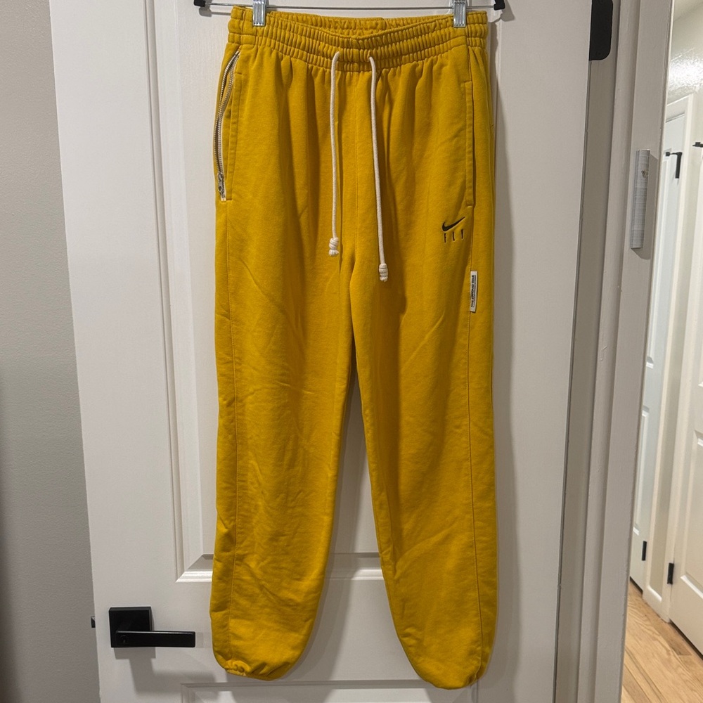 Nike women’s medium standard issue dry fit jogging pants